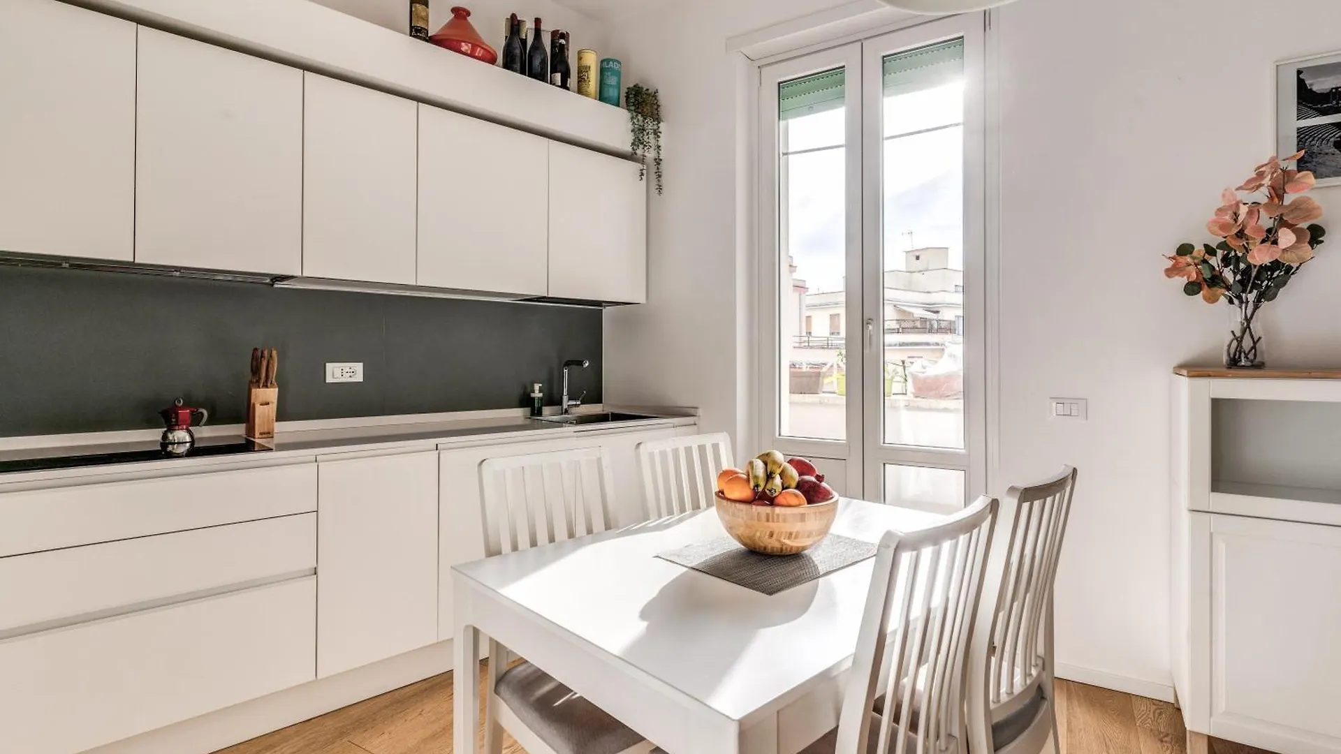 Bright Apartment Near Metro - Cardinals Retreat Rome