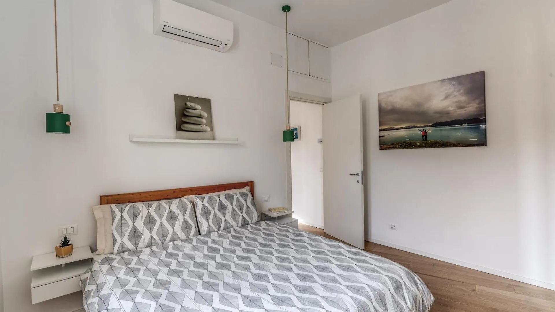 Bright Apartment Near Metro - Cardinals Retreat Rome