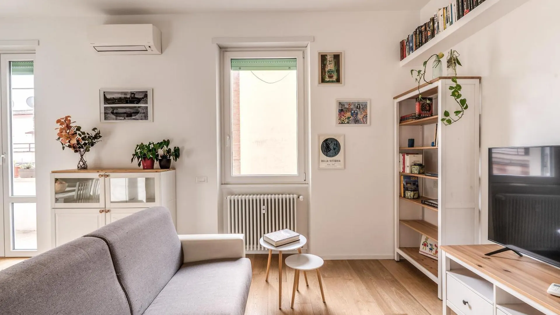 Bright Apartment Near Metro - Cardinals Retreat Rome Italy