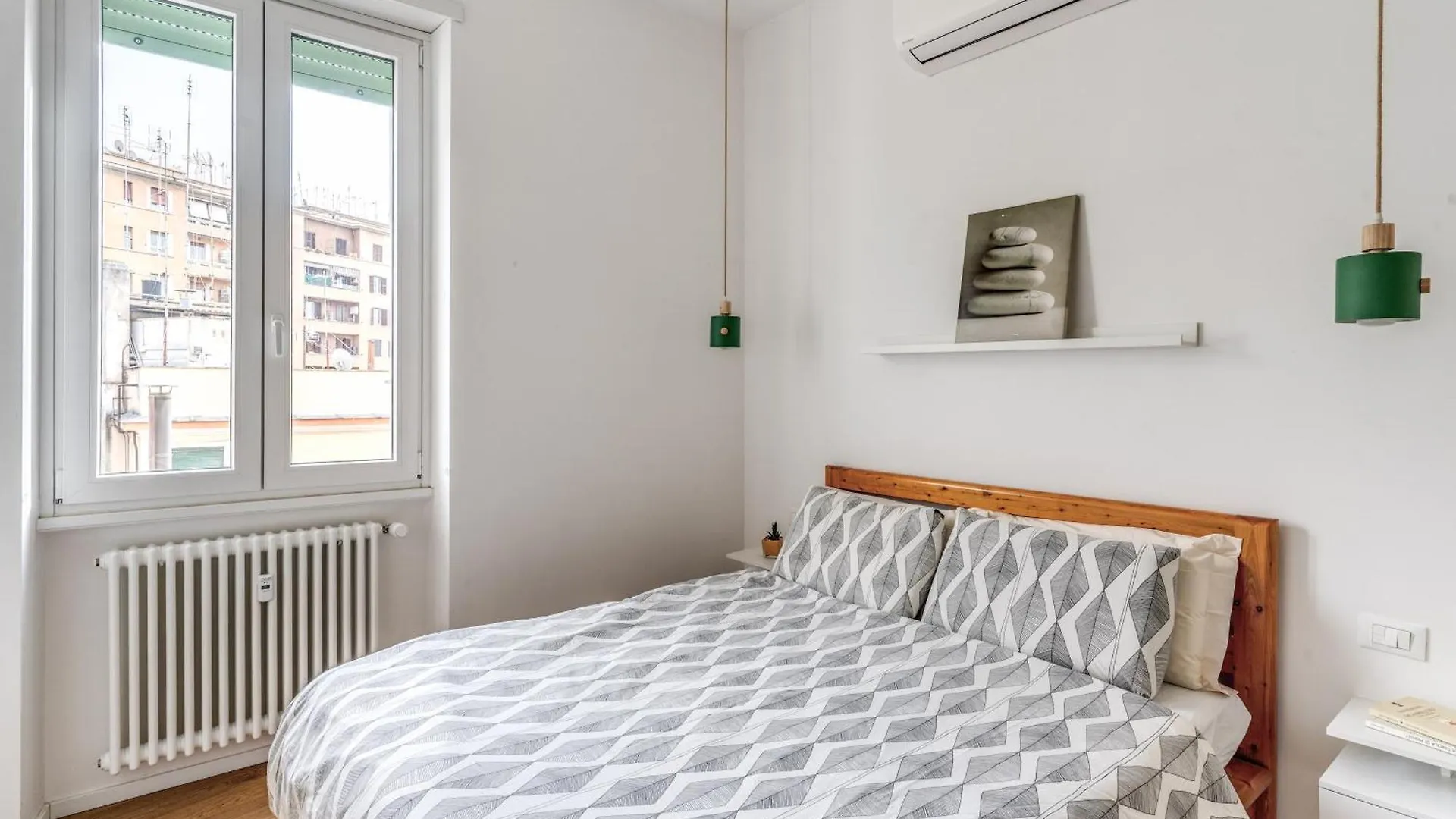 Bright Apartment Near Metro - Cardinals Retreat Rome Italy