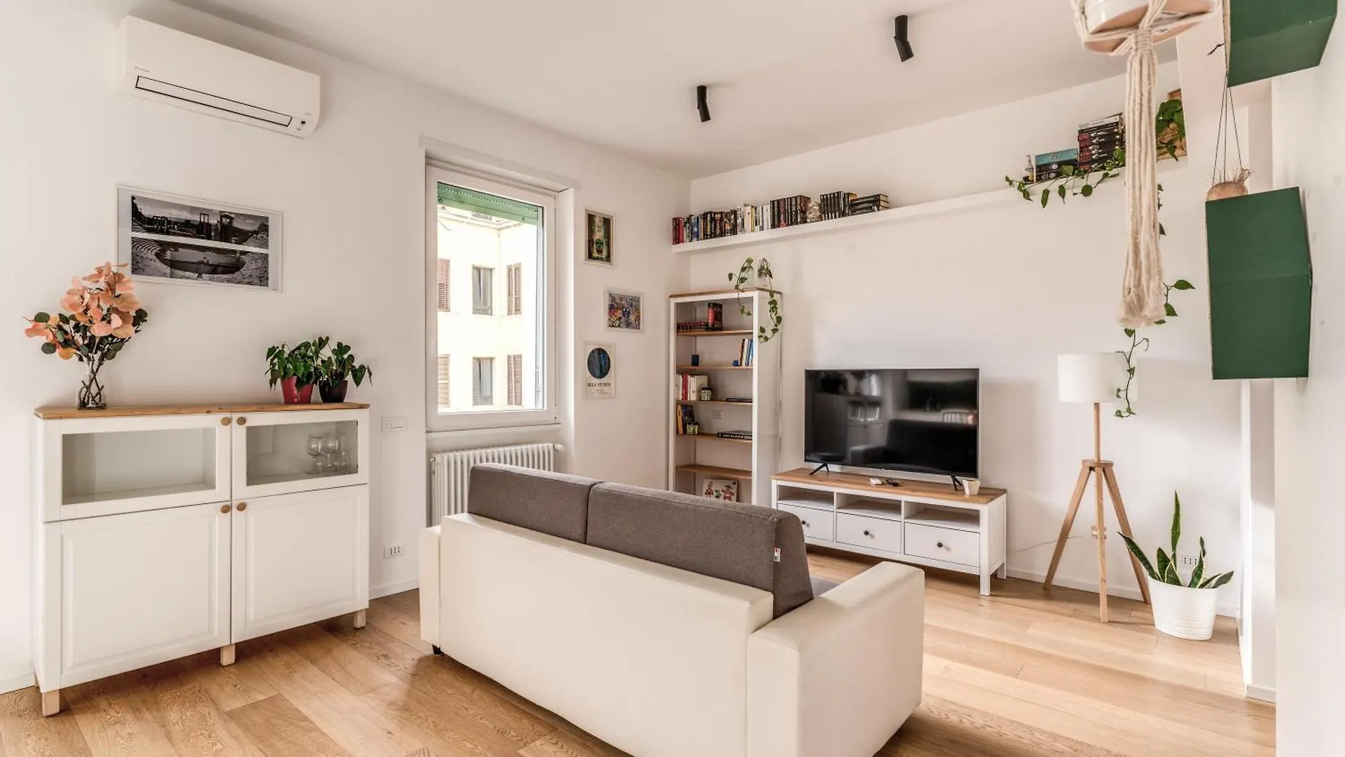 Bright Apartment Near Metro - Cardinals Retreat Rome